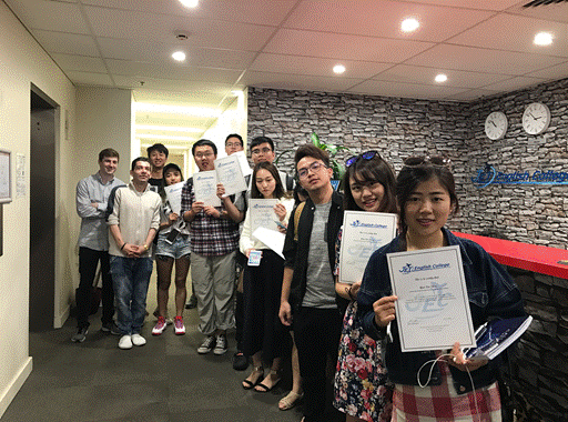 http://aozhou.tfswufe.edu.cn/__local/B/78/C1/D1744561CDD241FE2A4132A002B_69009F4A_20733.gif
